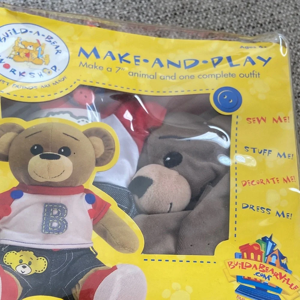 New Build-A-Bear Make-and-Play Kit - Brown and Red Bear